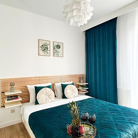 Lumina Stylish 3-Room Apart With Balcony Лодз Екстериор снимка