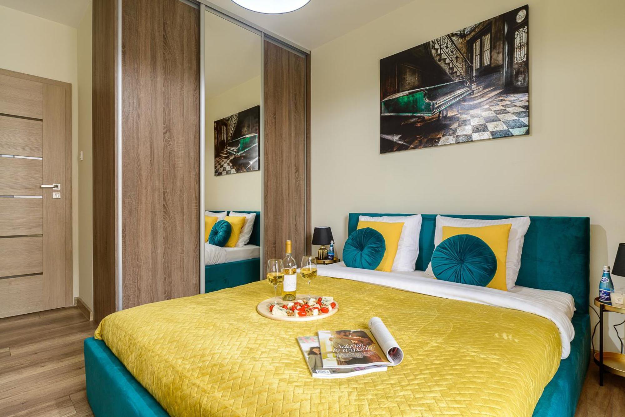 Lumina Stylish 3-Room Apart With Balcony Лодз Екстериор снимка