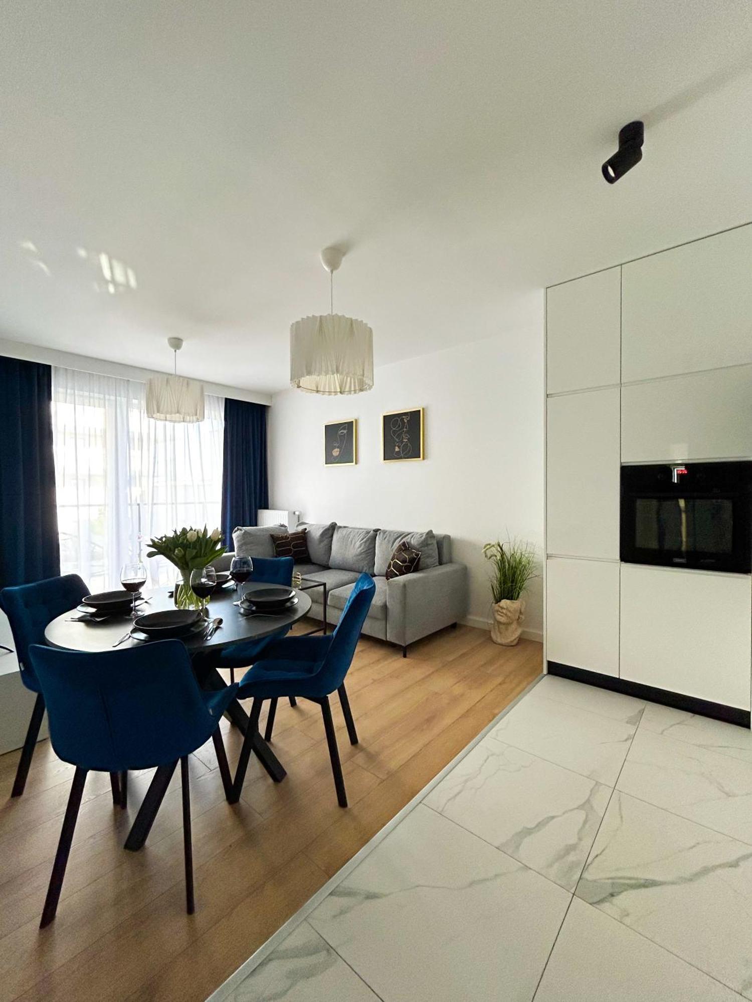 Lumina Stylish 3-Room Apart With Balcony Лодз Екстериор снимка