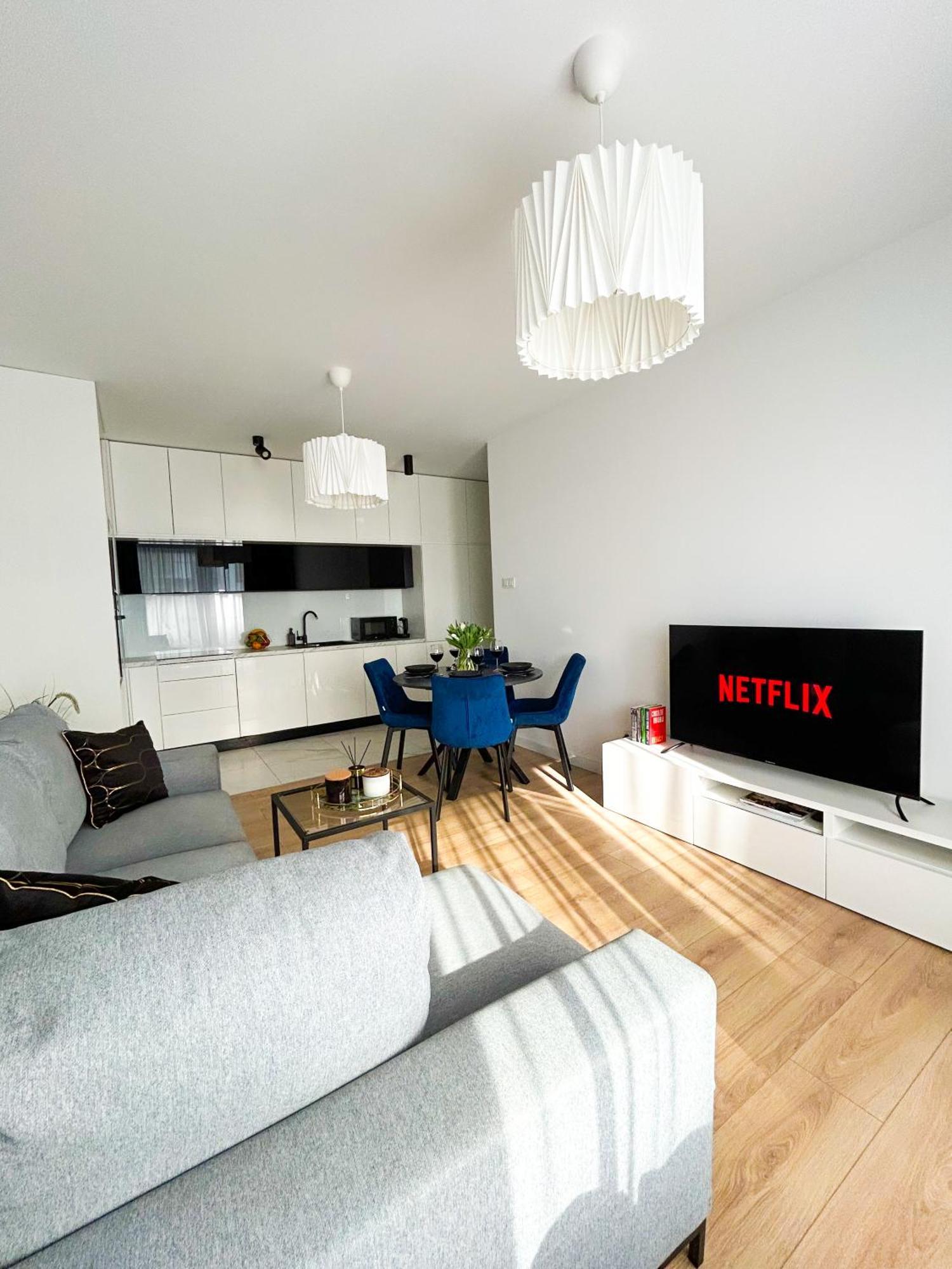 Lumina Stylish 3-Room Apart With Balcony Лодз Екстериор снимка