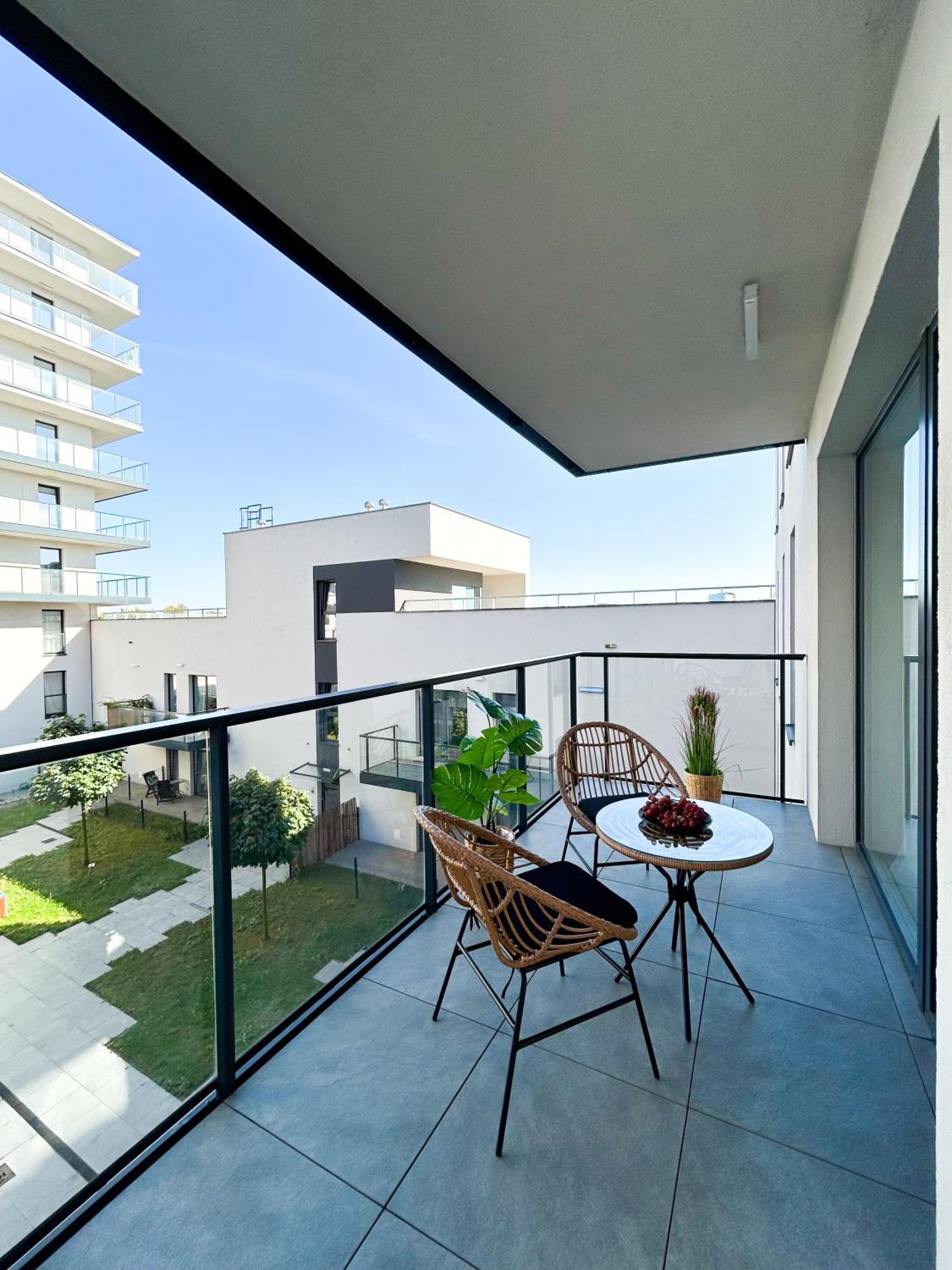Lumina Stylish 3-Room Apart With Balcony Лодз Екстериор снимка