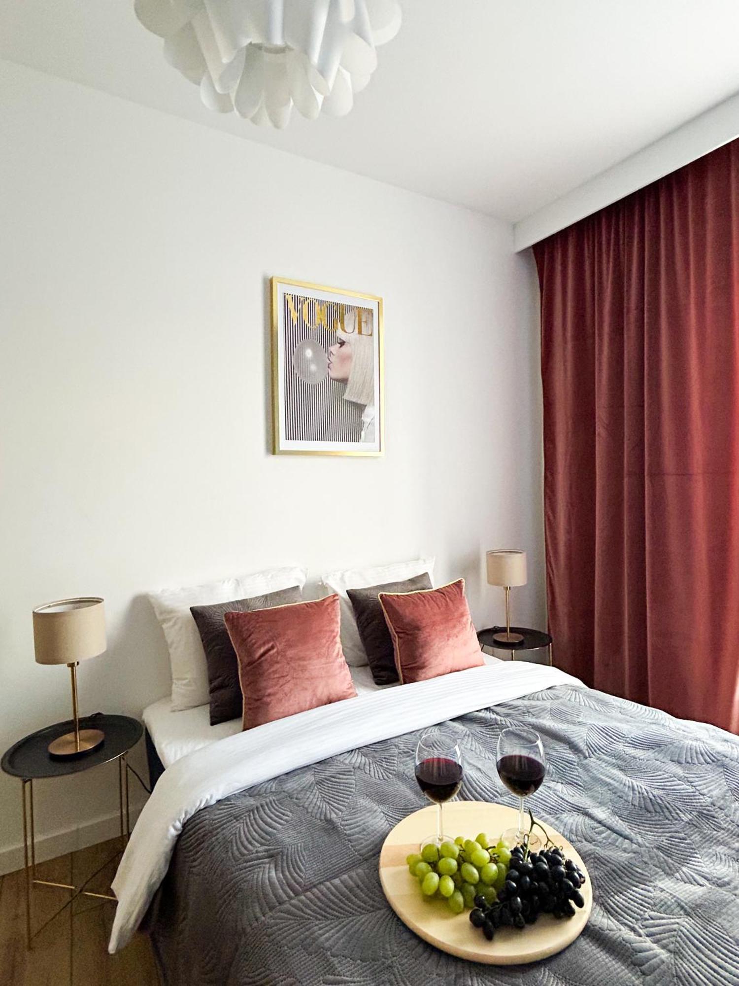 Lumina Stylish 3-Room Apart With Balcony Лодз Екстериор снимка