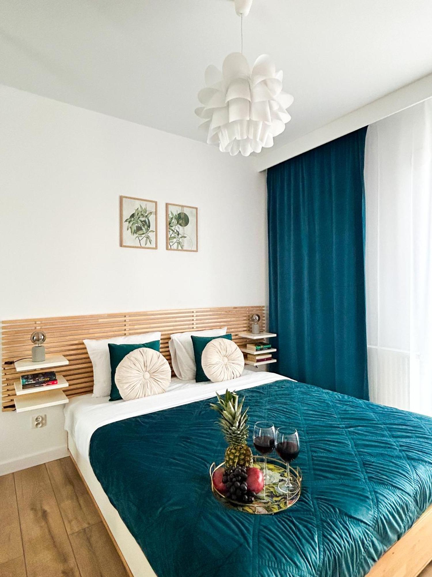 Lumina Stylish 3-Room Apart With Balcony Лодз Екстериор снимка
